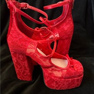SUGAR THRILLZ  DOLLS KILL RED LACE LOVE SMILING MELODY PLATFORM HEELS SIZE 9